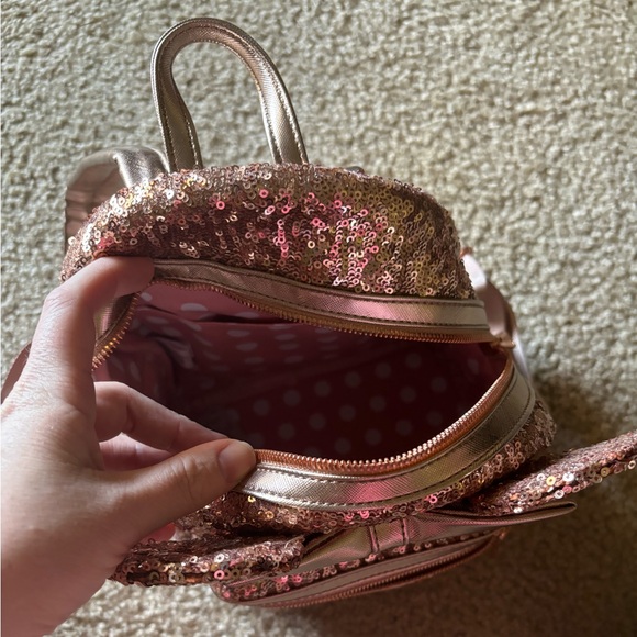 Rose gold sequin Minnie Mouse loungefly backpack - Picture 2 of 2